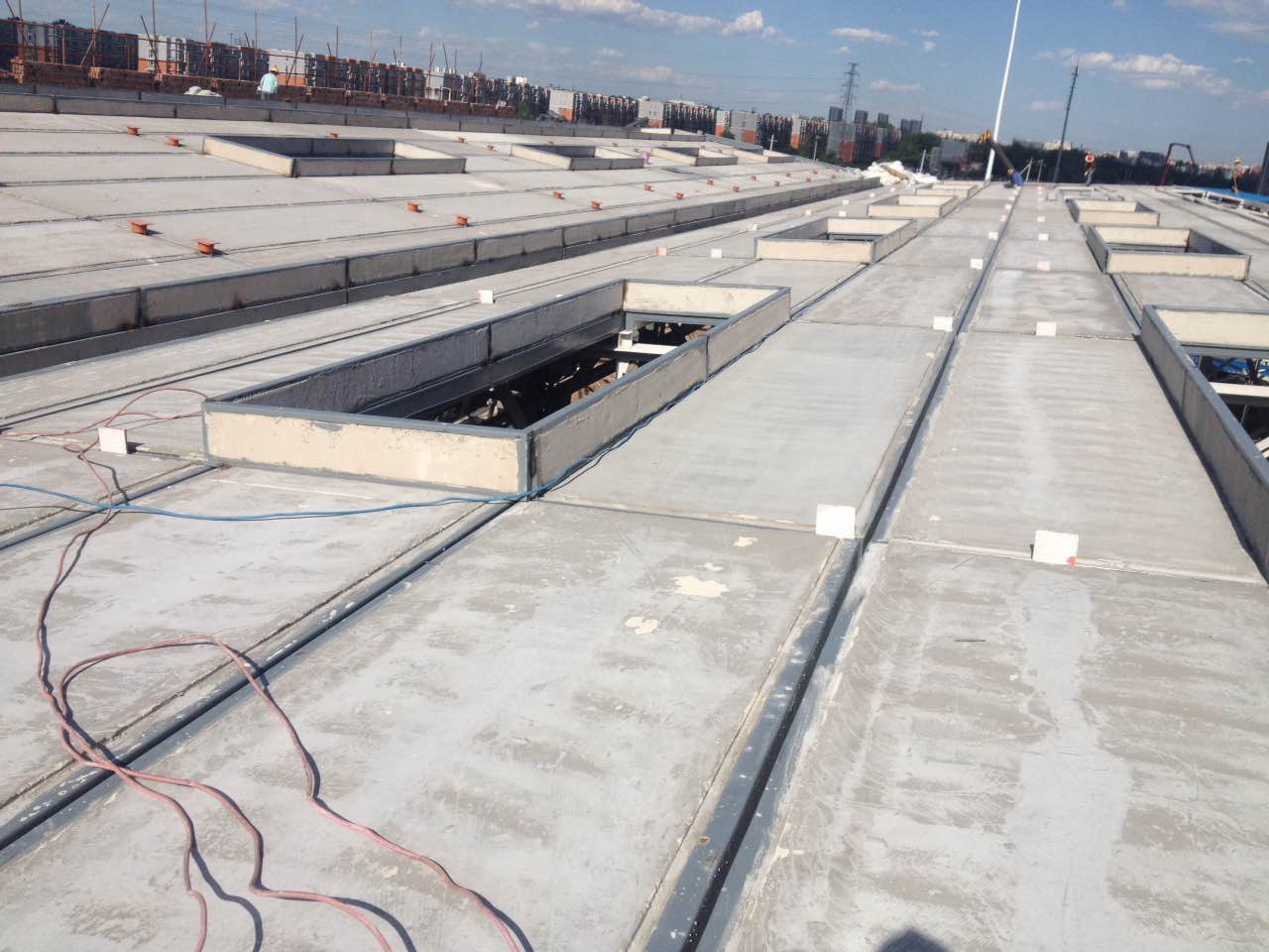 建筑材料新标杆：钢骨架轻型板的魅力解析