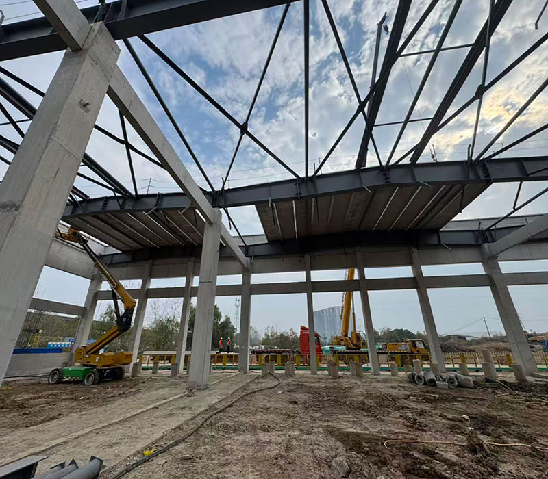 武汉汤山车辆段钢骨架轻型板项目案例
